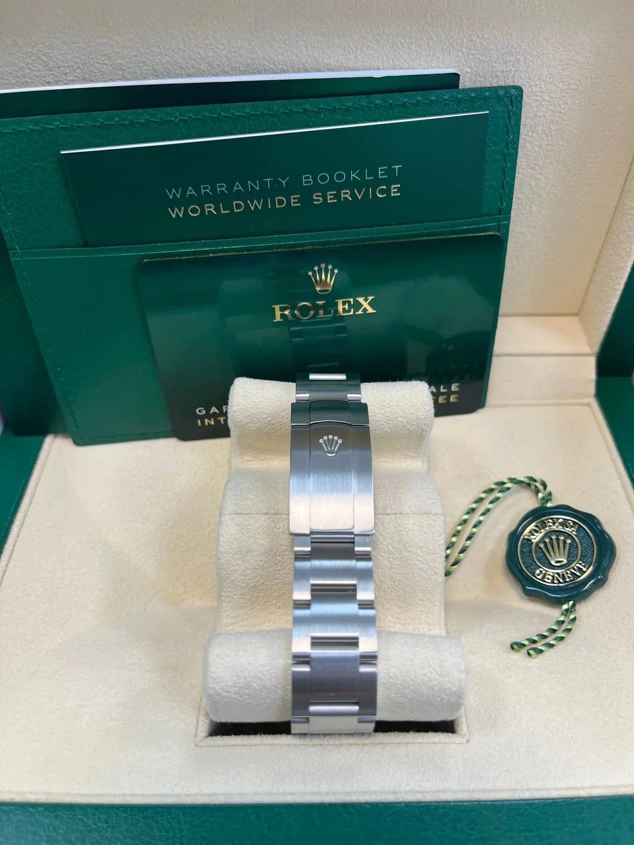 Rolex Oyster Perpetual Red Dial 124300 – gallery view