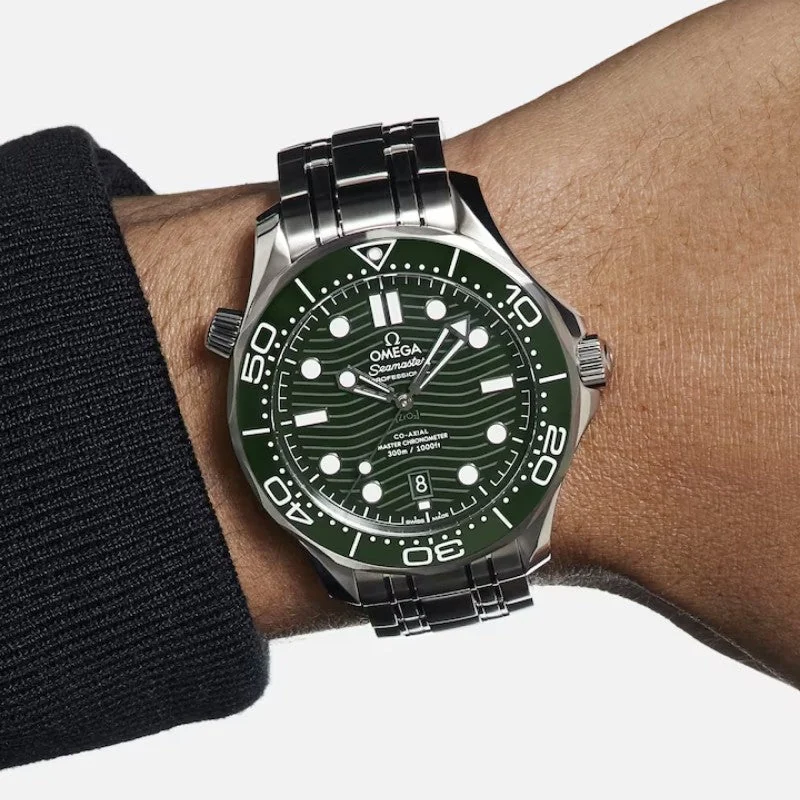 OMEGA Seamaster Green Dial Steel Bracelet – gallery view