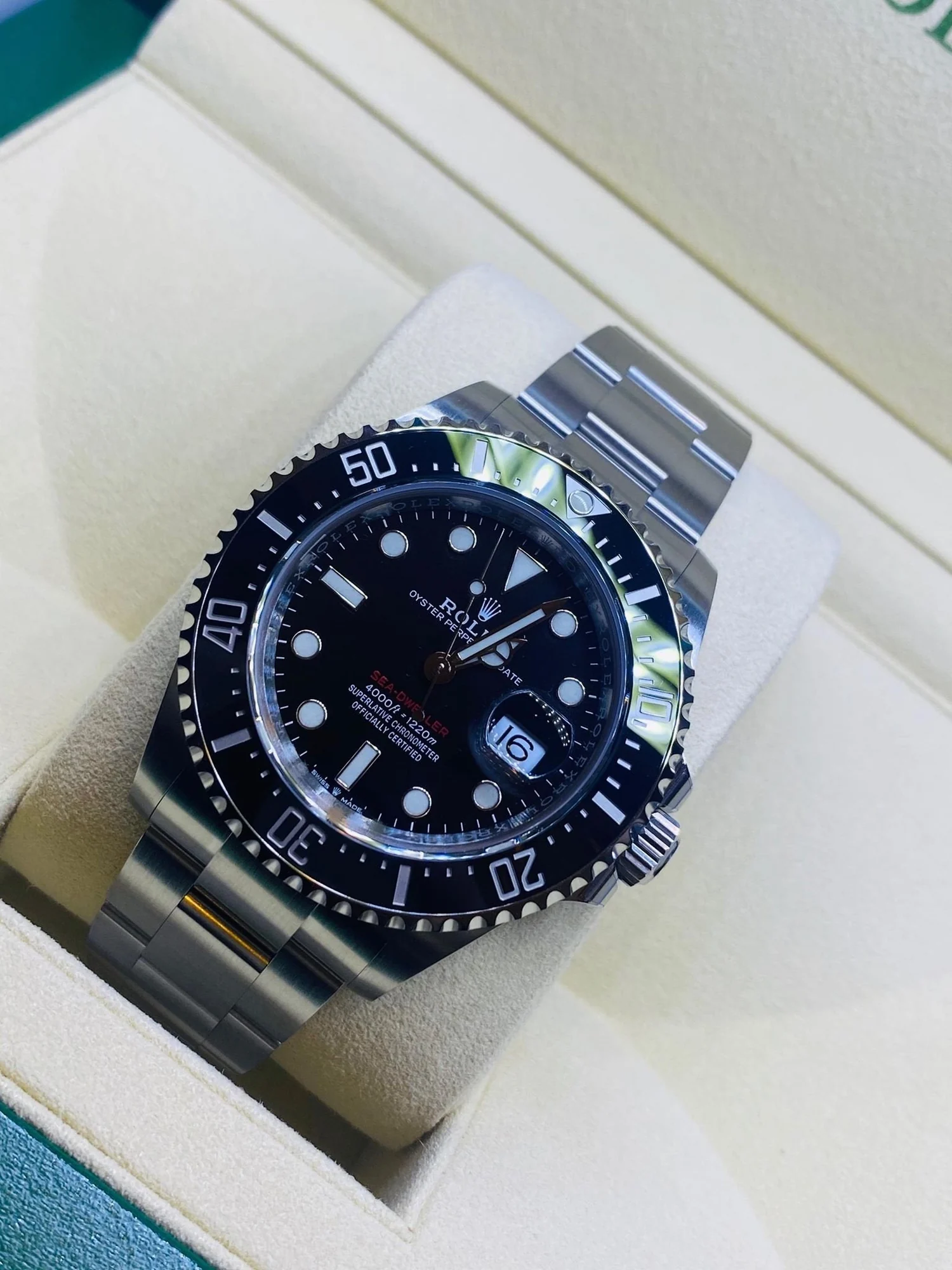 Rolex Sea-Dweller Dial Black 126600-0001 – gallery view