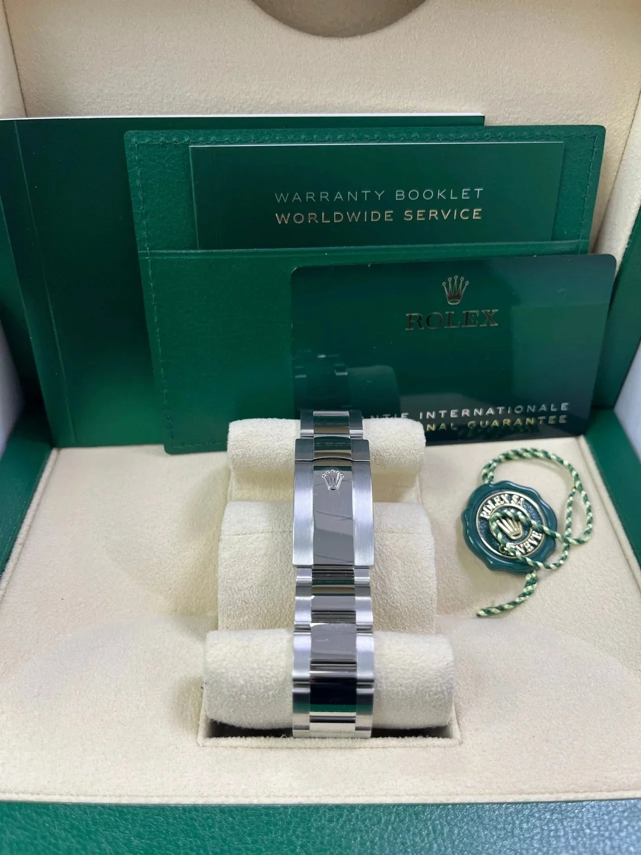 Rolex Datejust Blue Roman Dial Oyster 126334 – gallery view