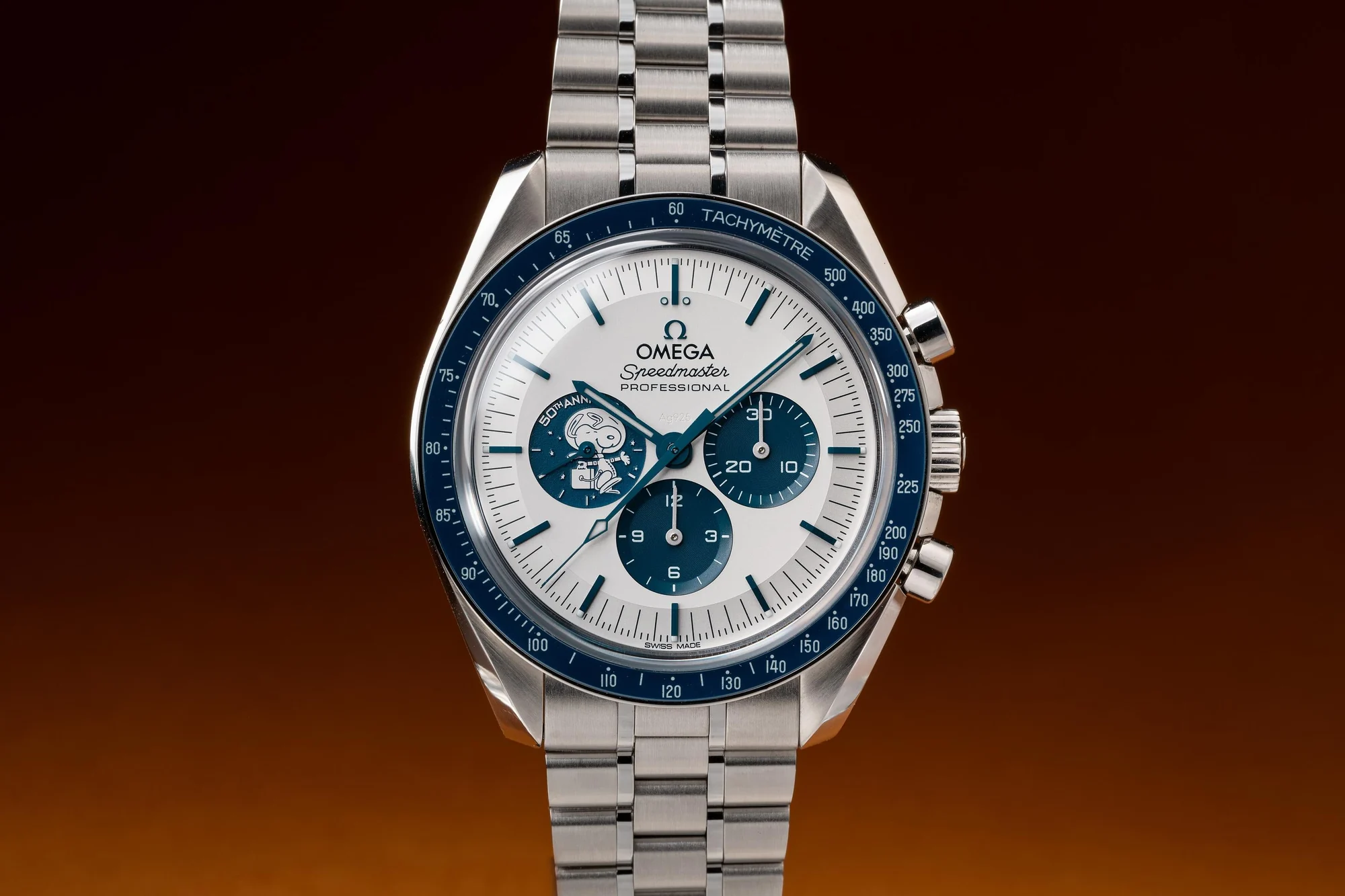 Omega Speedmaster Snoopy – gallery view