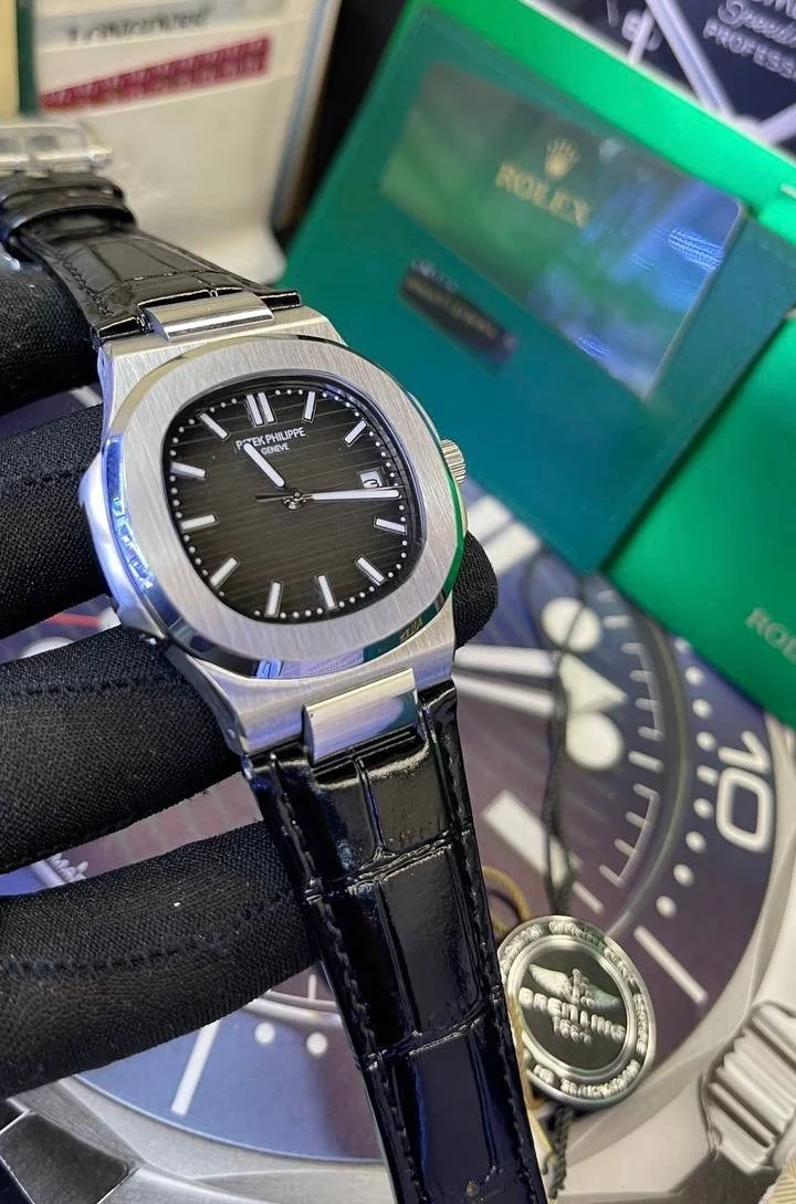 PATEK PHILIPPE HOMME – gallery view