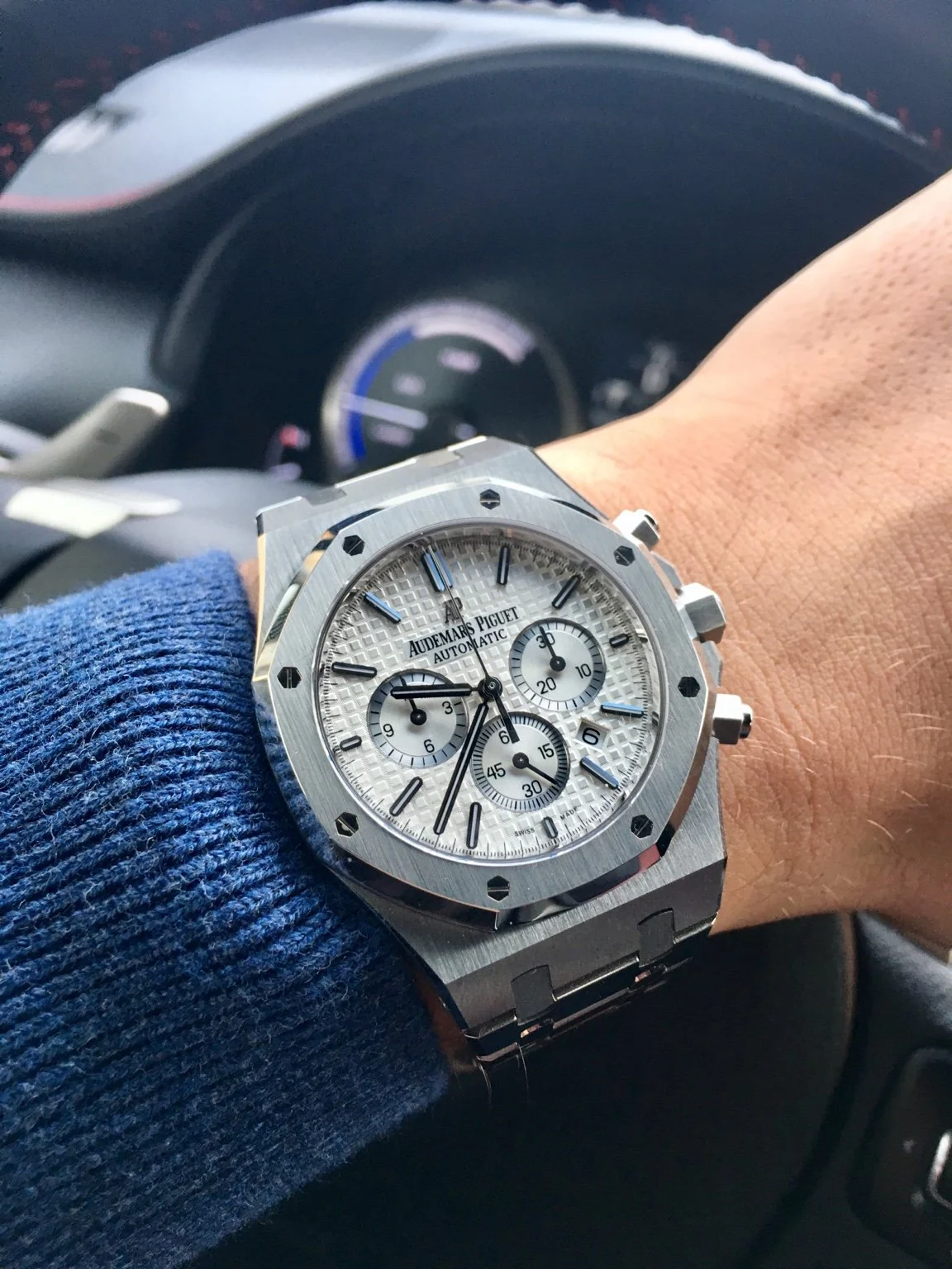 Audemars Piguet Royal Oak Chronographe 41mm 26320ST.OO.1220ST – gallery view