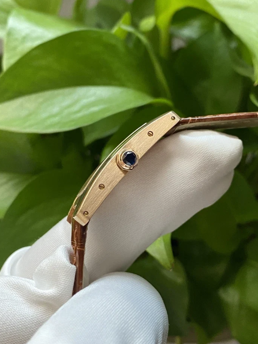 Cartier Tank Americain rose gold – gallery view