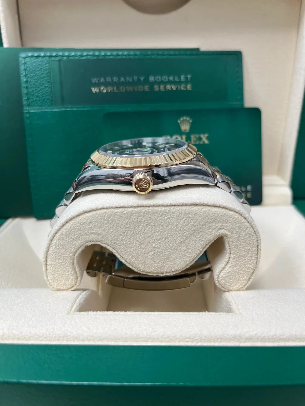 Rolex Sky-Dweller Black Yellow Gold Oyster – gallery view