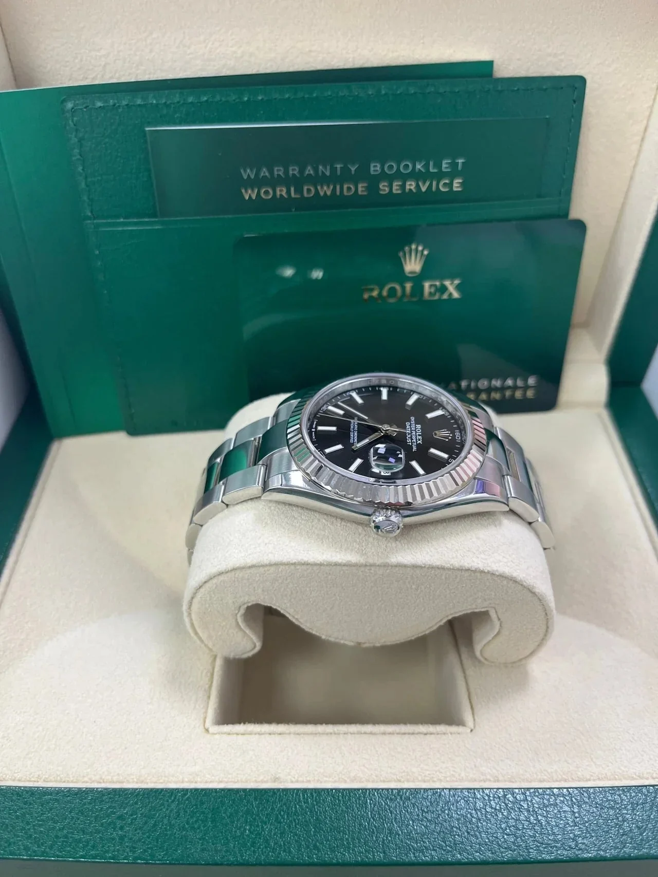 Rolex Datejust 41 Black Dial Oyster – gallery view