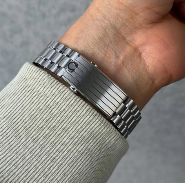 Omega Seamaster diver 300m Silver – gallery view