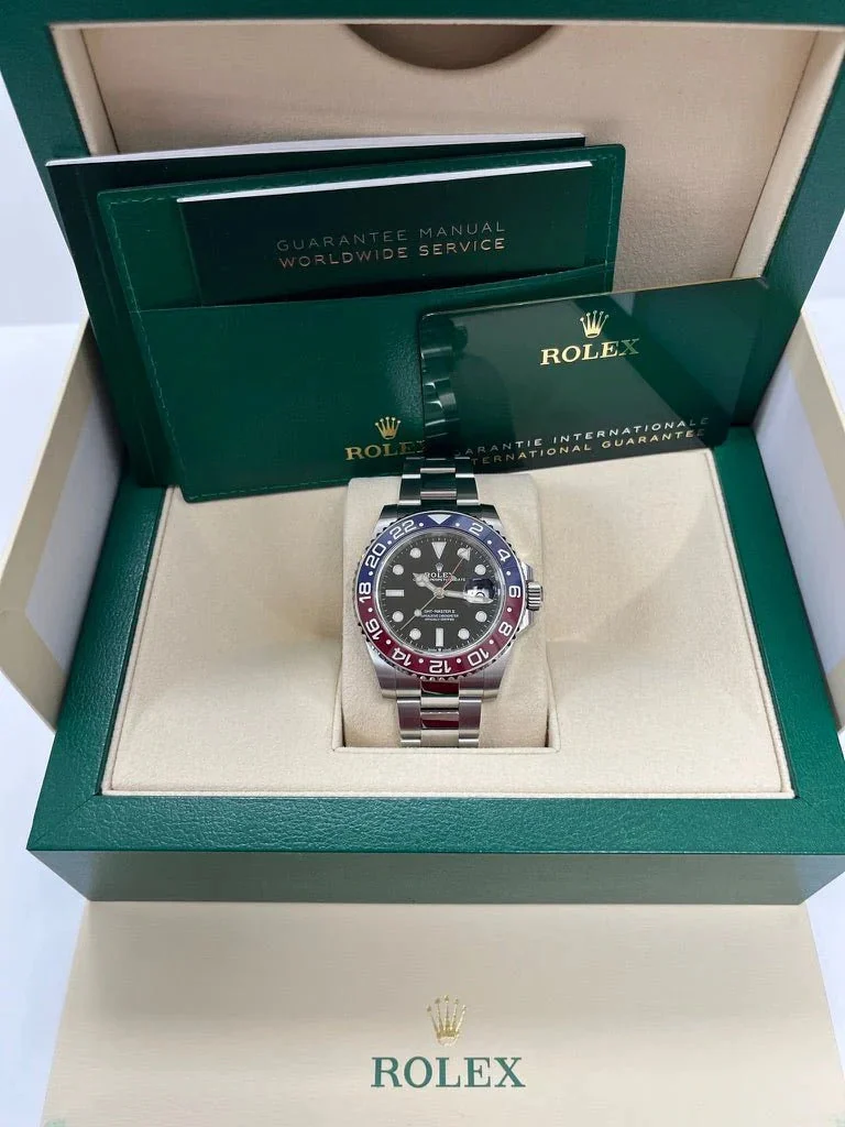 Rolex GMT-Master II PEPSI Oyster – gallery view