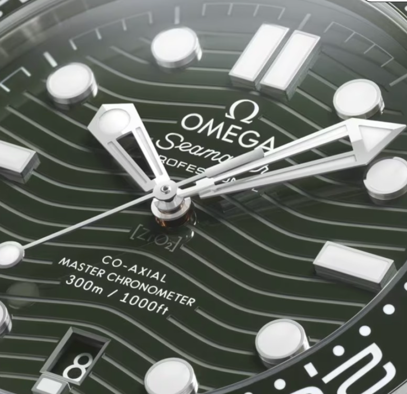 OMEGA Seamaster Green Dial Steel Bracelet – gallery view