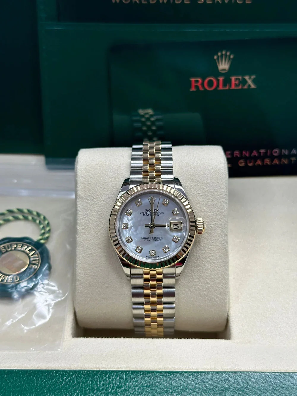Rolex Datejust 31 Mm Yellow Gold Bezel – gallery view