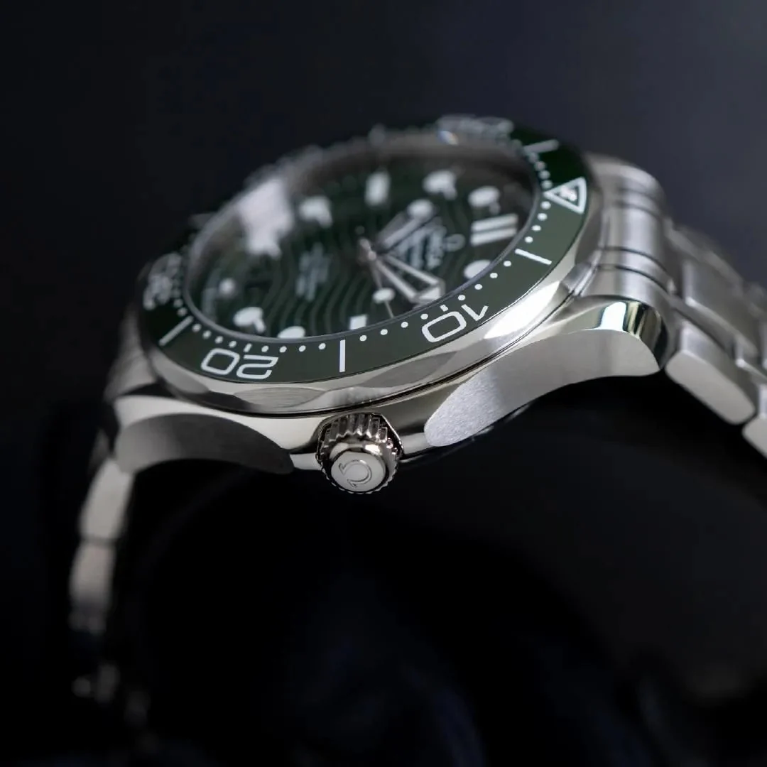 OMEGA Seamaster Green Dial Steel Bracelet – gallery view