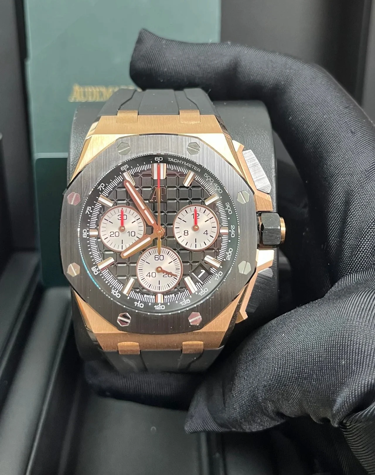 Audemars Piguet Royal Oak chrono bronz/black – gallery view
