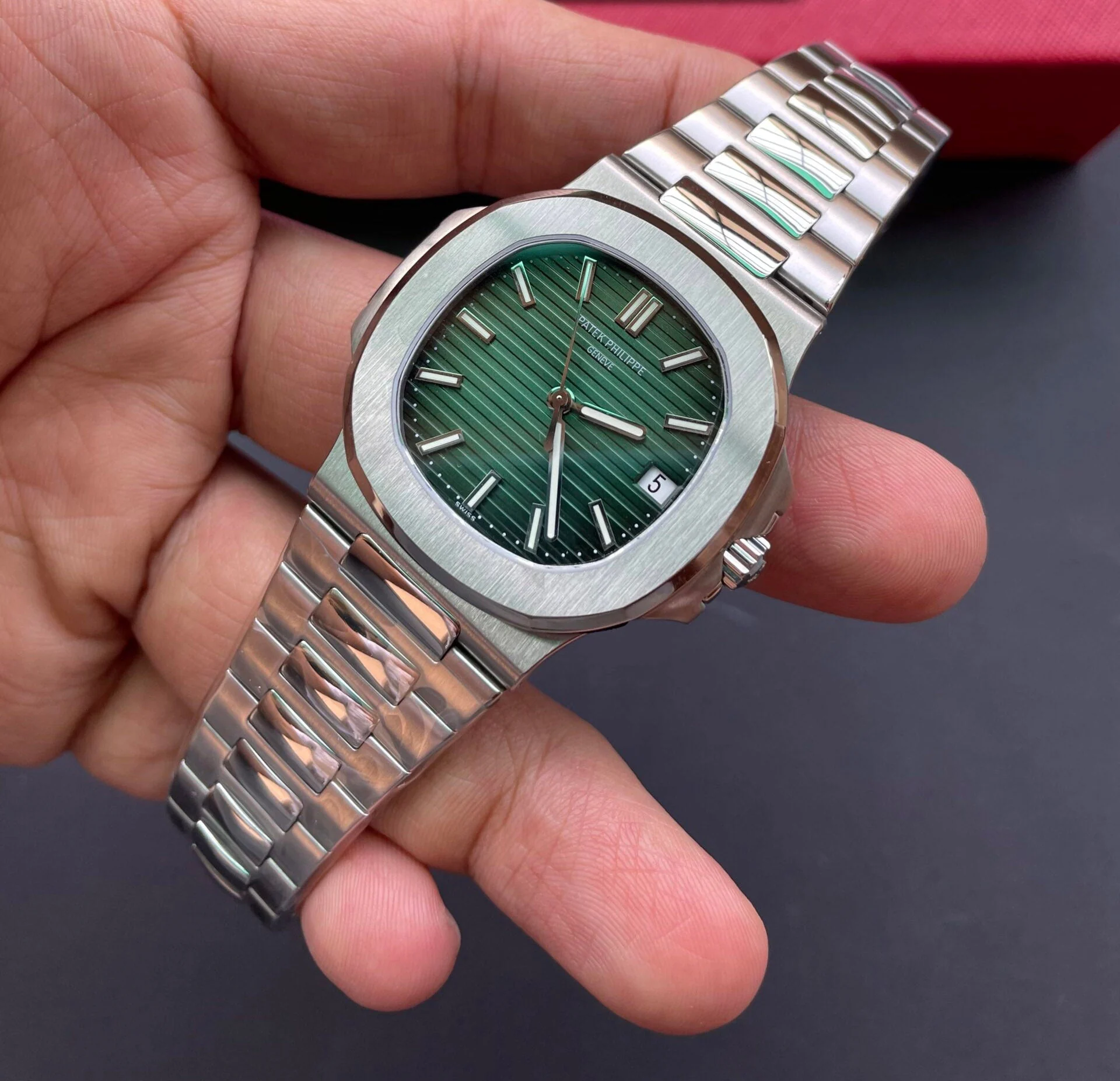 Patek Philippe Nautilus 5711 Olive Green – gallery view