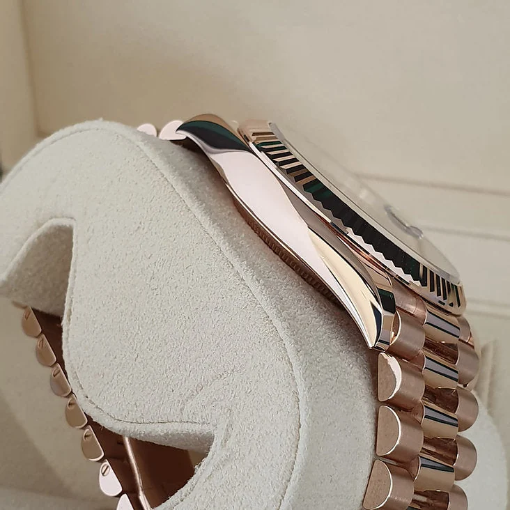 Rolex DayDate 40 Olive Rose Gold Men's – gallery view