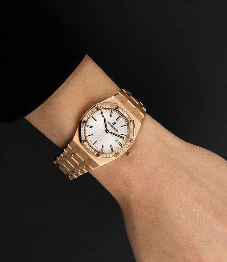 Montre Audemars Piguet Royal Oak 67651OR Pour Femme – gallery view