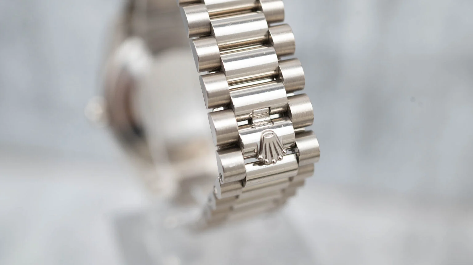 Rolex Day-Date 36 President White Bright Blue Baguette Dial 128239 – gallery view