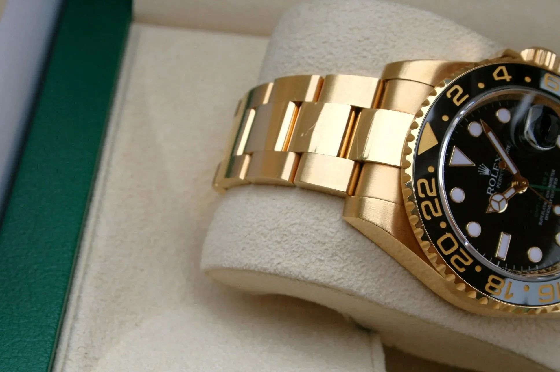 Rolex GMT-Master II 116718LN Yellow Gold Black Dial Oyster – gallery view