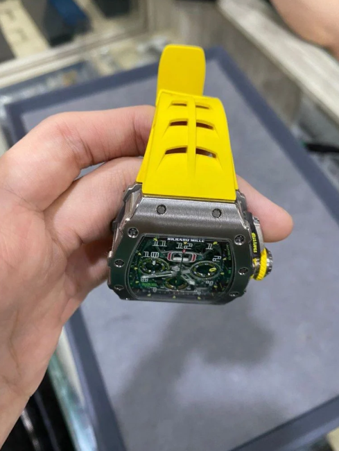 Richard Mille 11-03 Jaune – gallery view