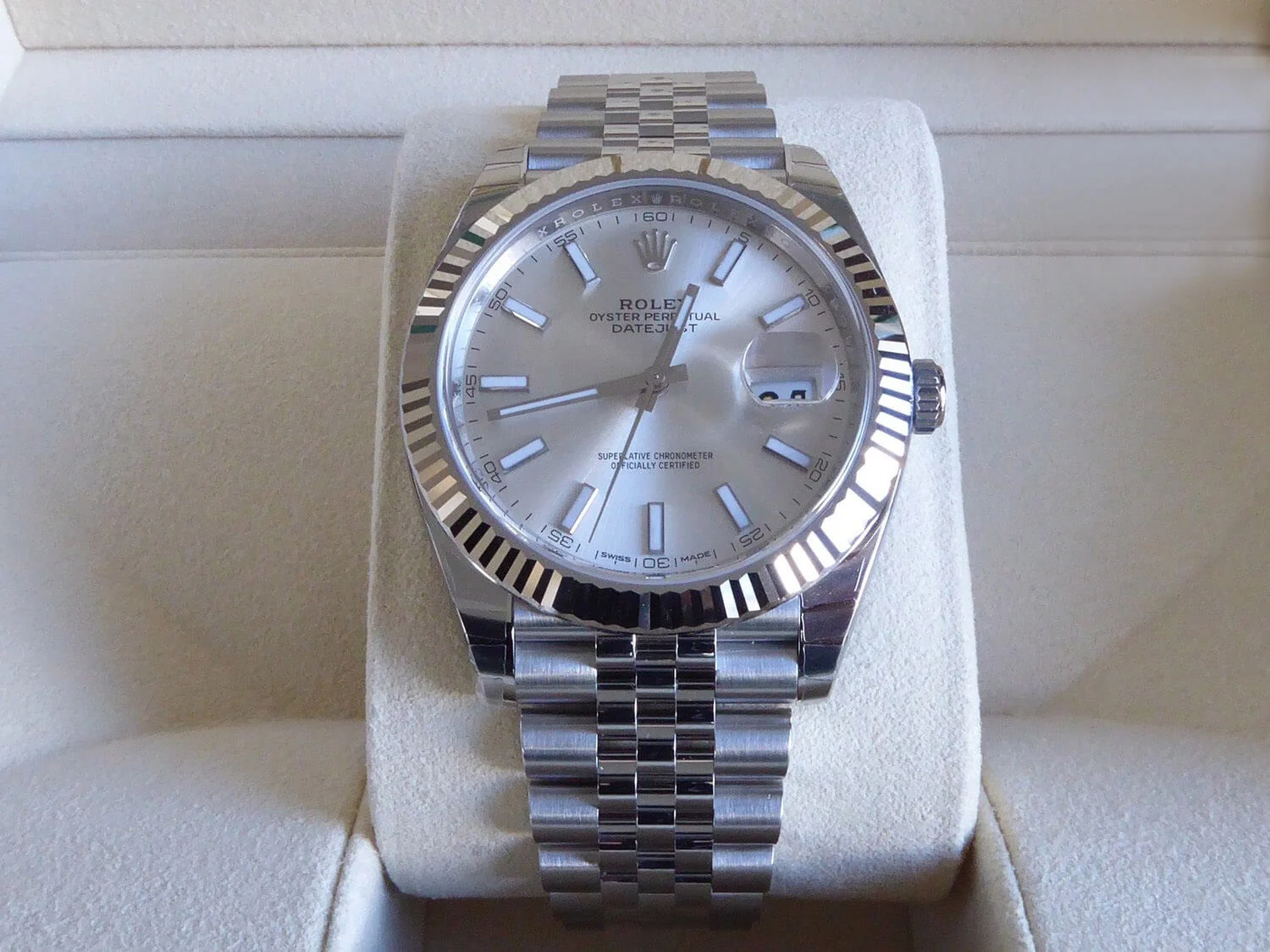 Rolex Datejust 126334-0004 Silver 41 Mm Men's – gallery view