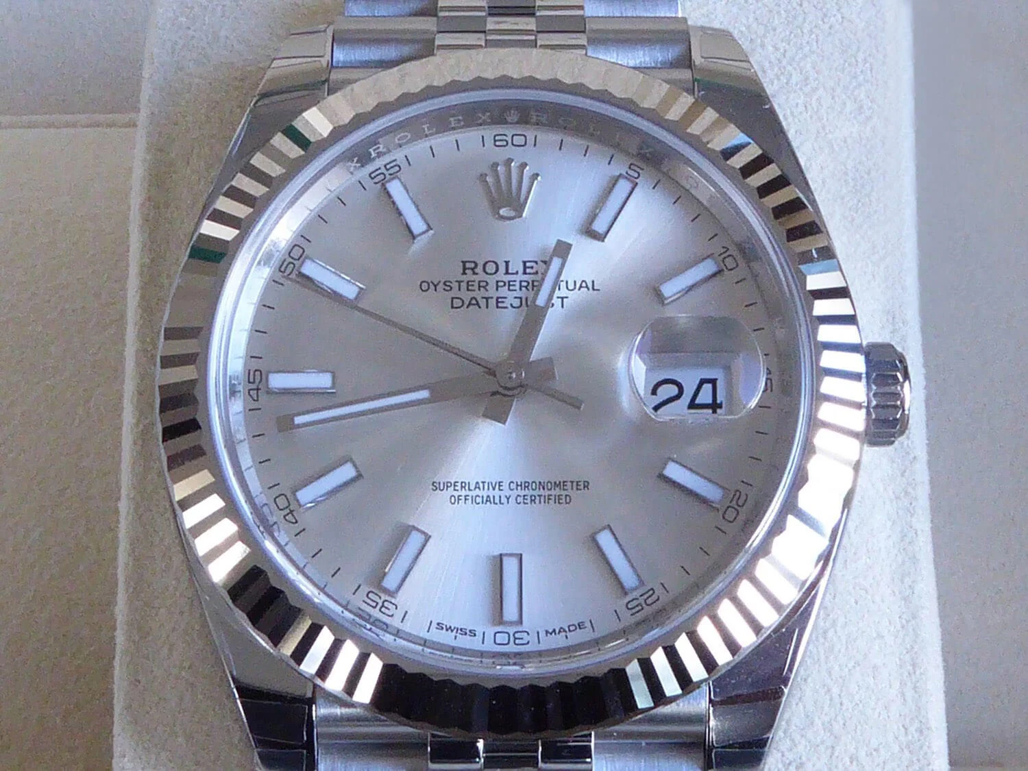 Rolex Datejust 126334-0004 Silver 41 Mm Men's – gallery view