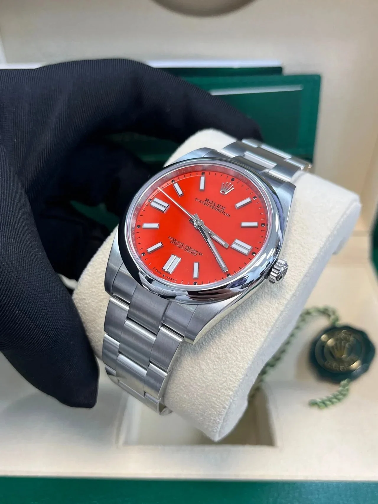Rolex Oyster Perpetual Red Dial 124300 – gallery view