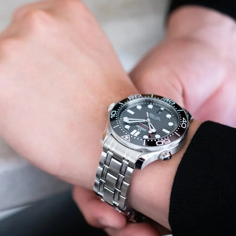 OMEGA SEAMASTER DIVER Noir Steel Bracelet – gallery view