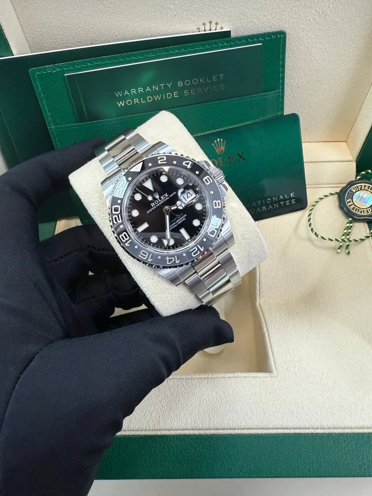 ROLEX GMT-Master II Oyster "Bruce Wayne" 126710GRNR – gallery view